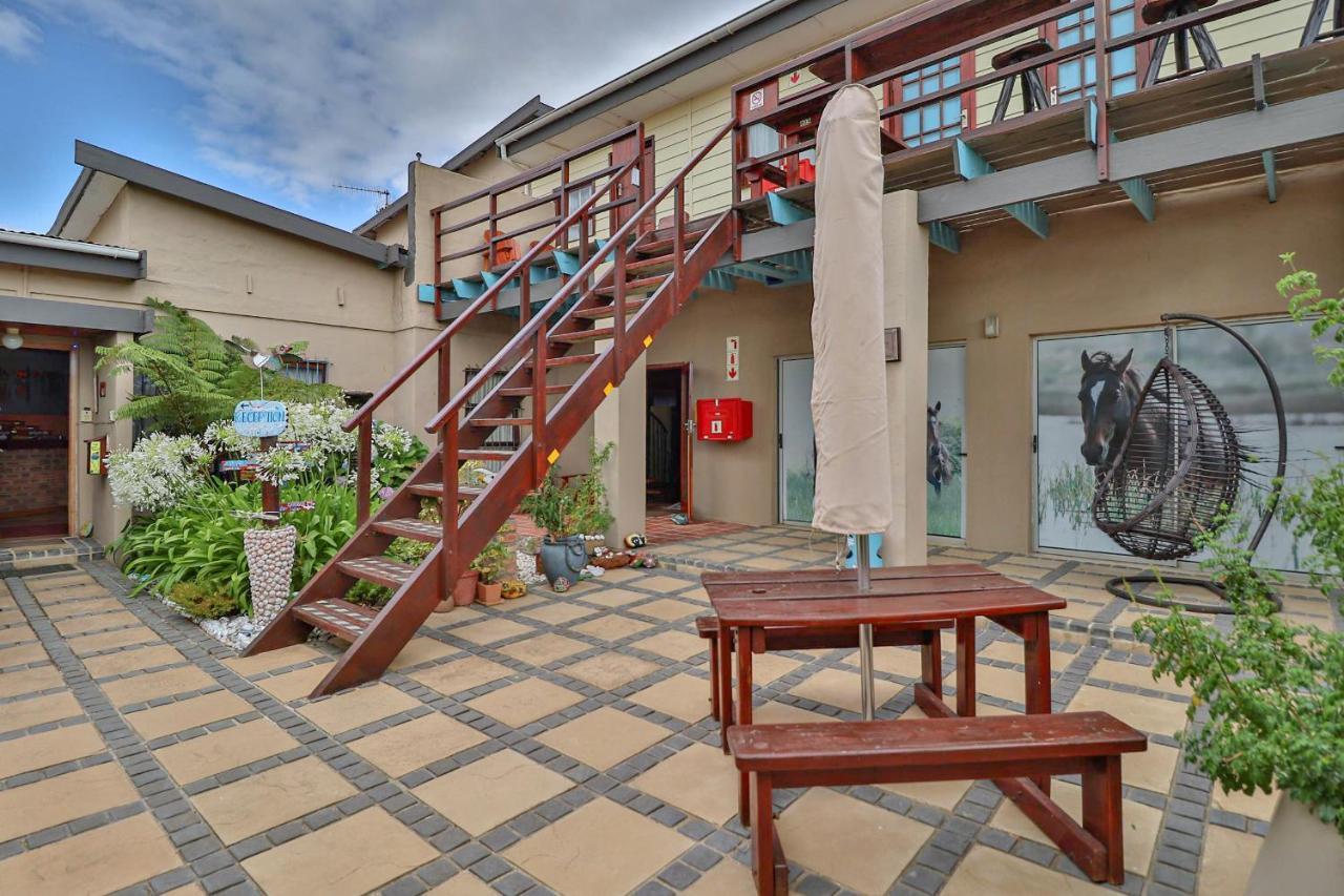 Fisherhaven Travellers Lodge Hermanus Exterior foto