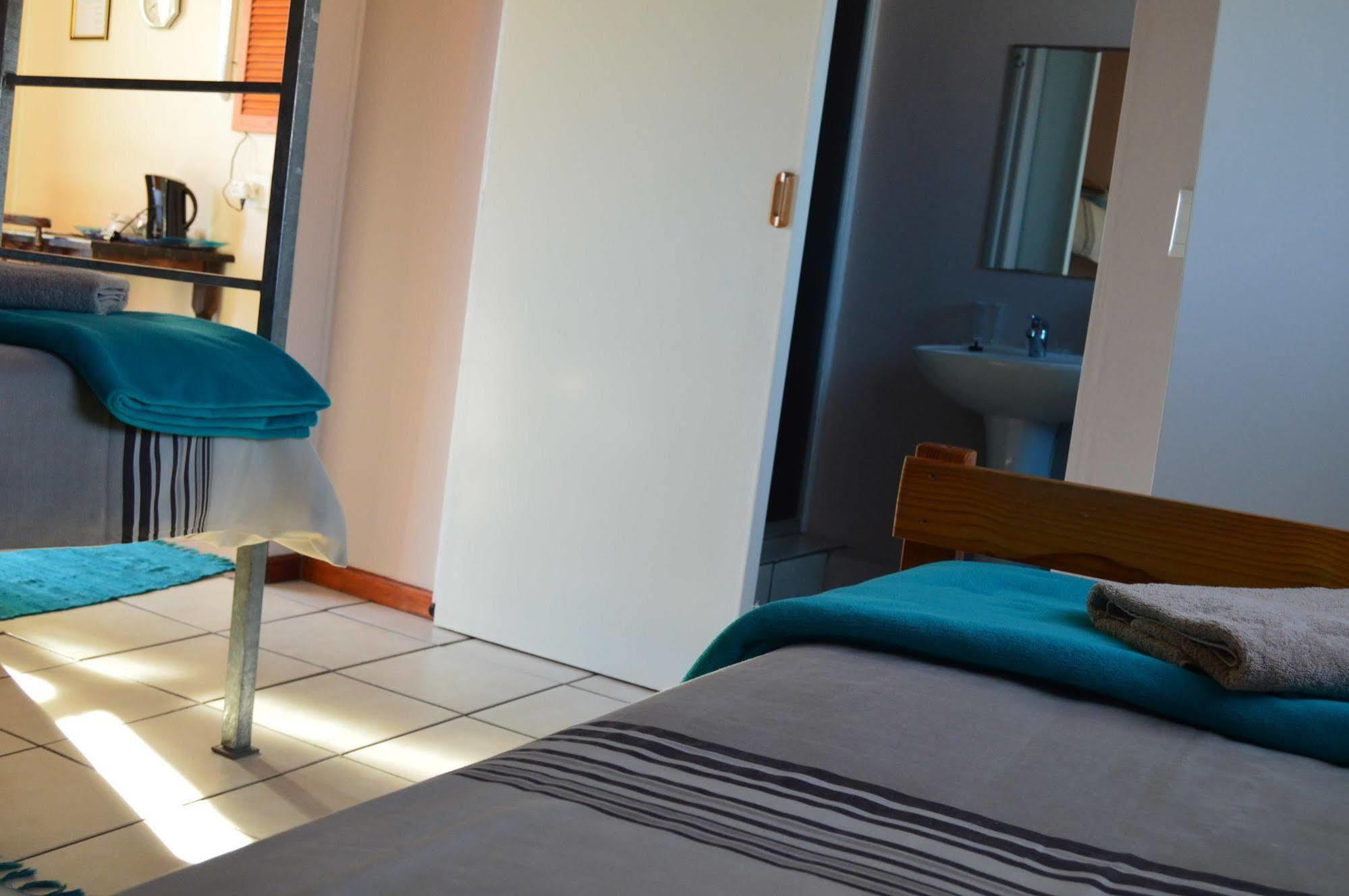 Fisherhaven Travellers Lodge Hermanus Exterior foto